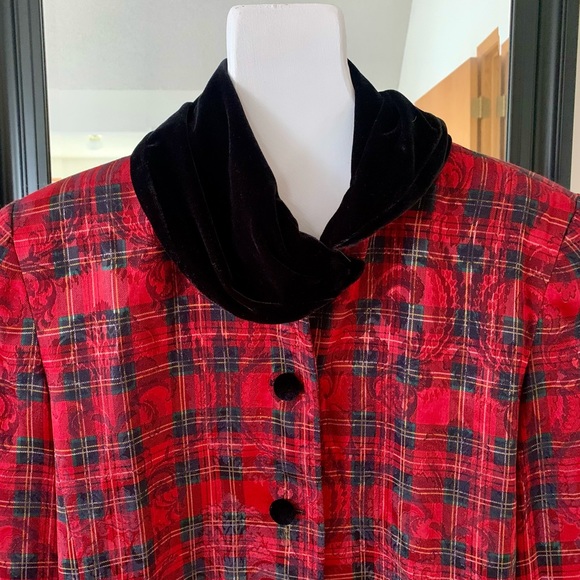 Portraits By Northern Isles Red Plaid Jacket With Black Velvet Collar - Picture 2 of 5
